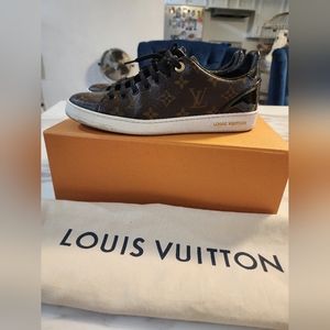 Louis Vuitton Frontrow sneaker